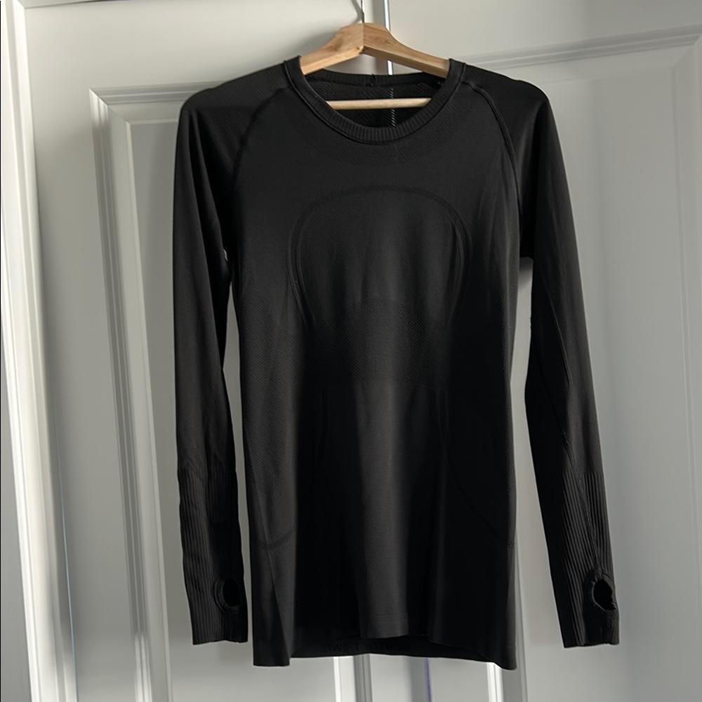 Lululemon Athletica Black Fitted Long Sleeve Tee